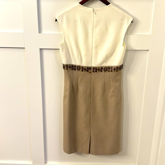 Beautiful Dress - Picture 2 of 6